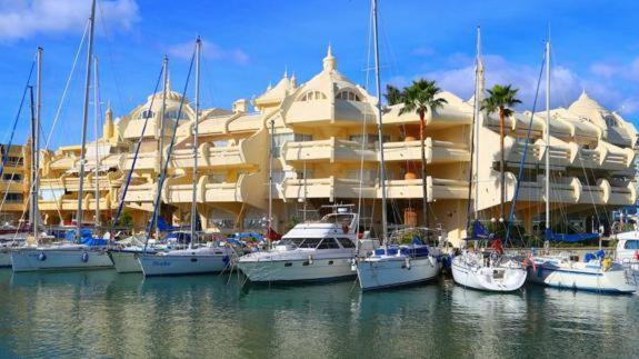 Vistas Al Mar, Wifi, Piscina Y Nuevo A Estrenar Apartamento