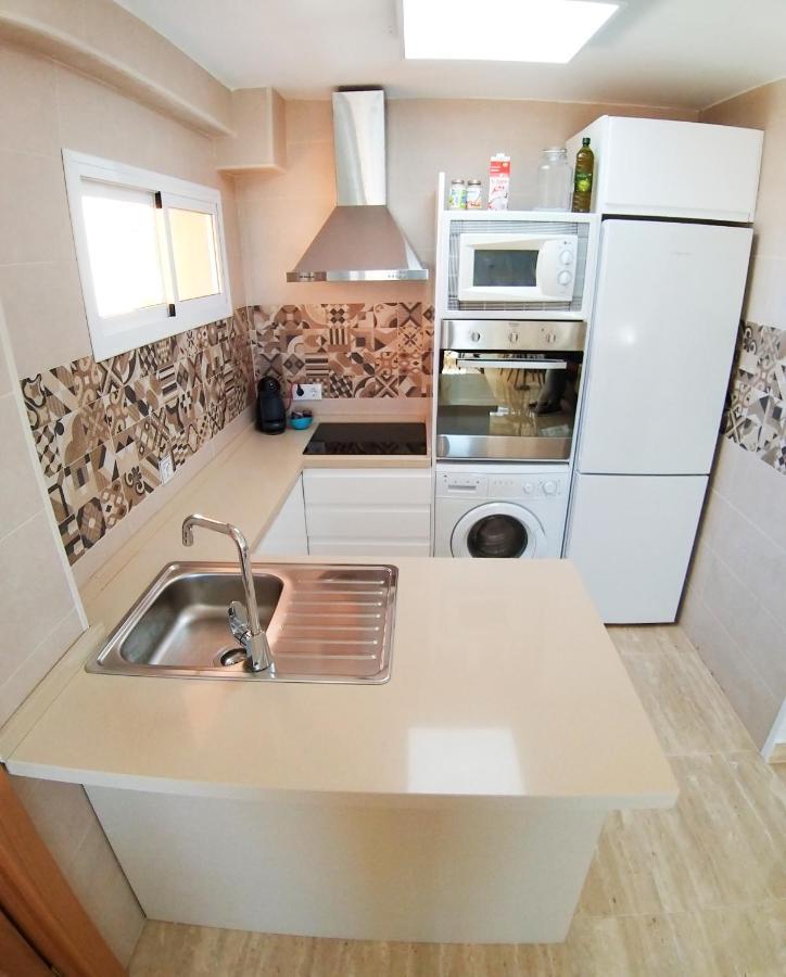 Vistas Al Mar, Wifi, Piscina Y Nuevo A Estrenar Apartamento *
